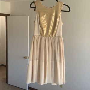 Gold and cream sparkle dress size 6